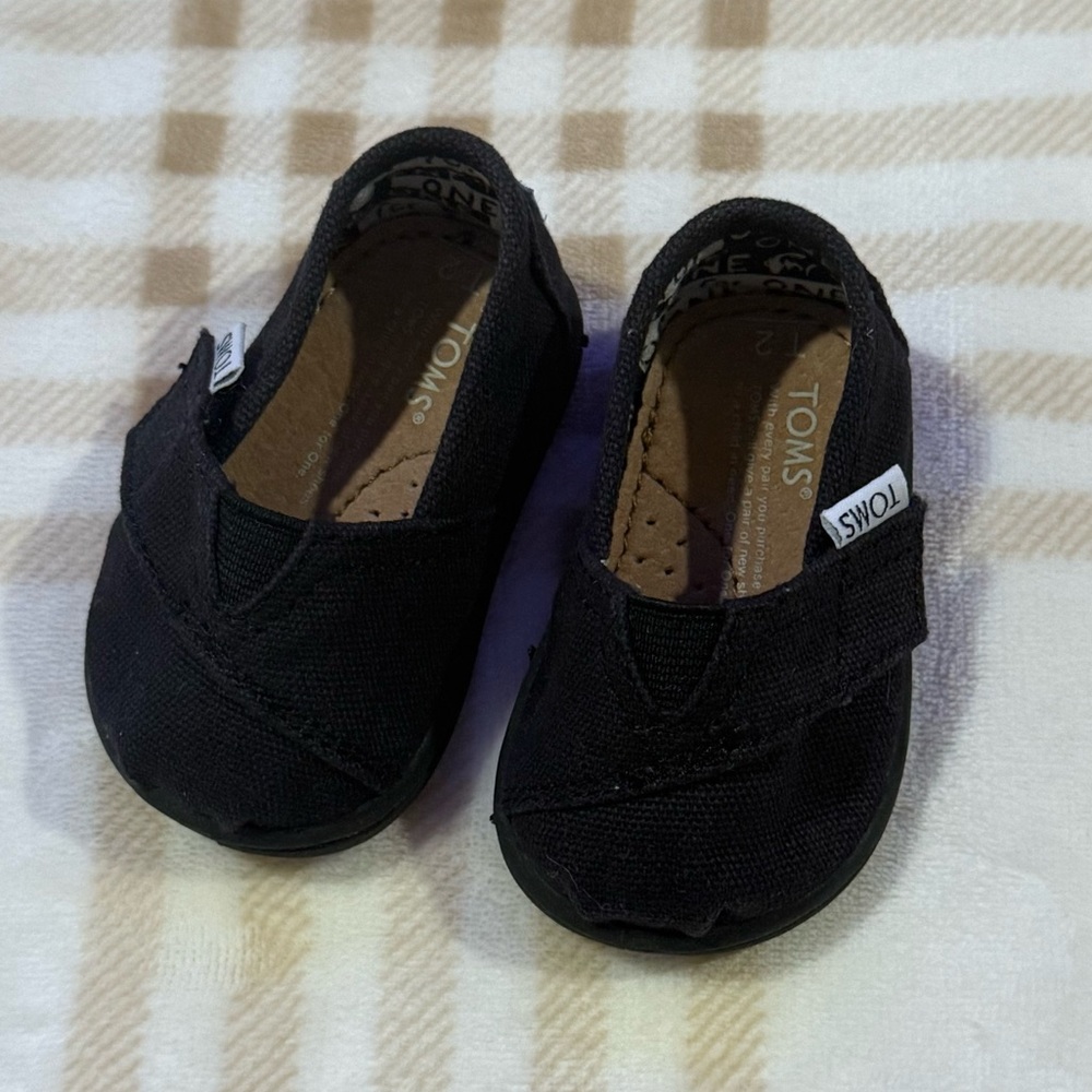 Tom’s Toddler Tiny Classic Slip Ons